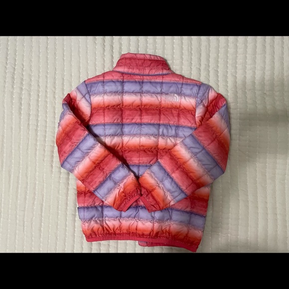 Childrens North Face jacket - Picture 3 of 3